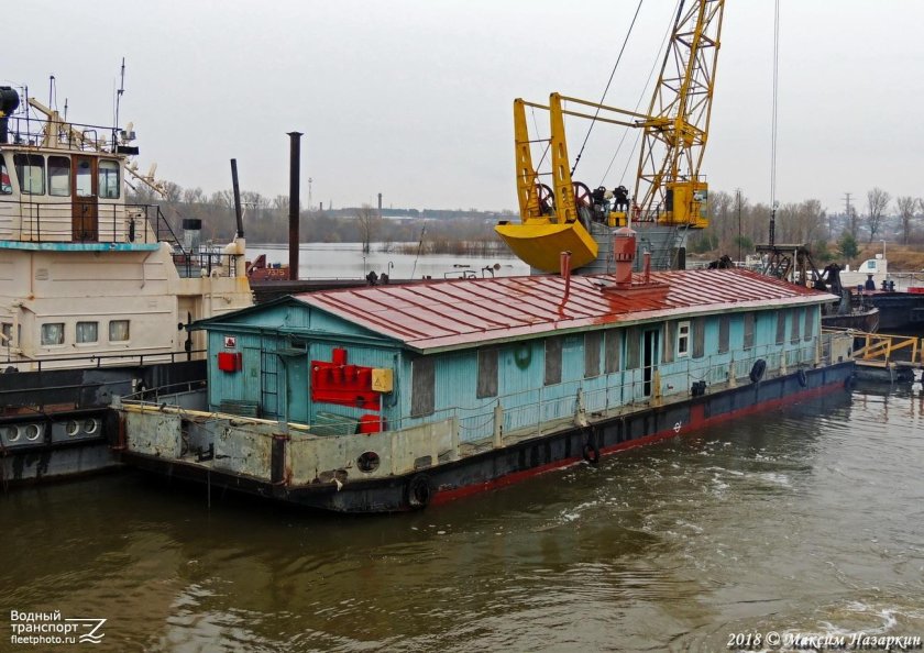 Речной порт волгоград дебаркадер