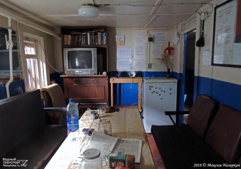 Корабль теплоход