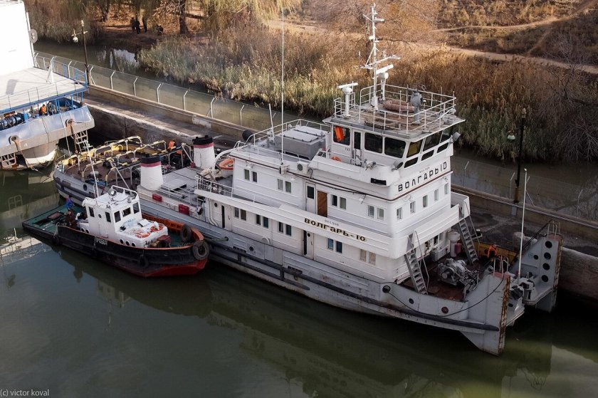 Буксир толкач волгарь