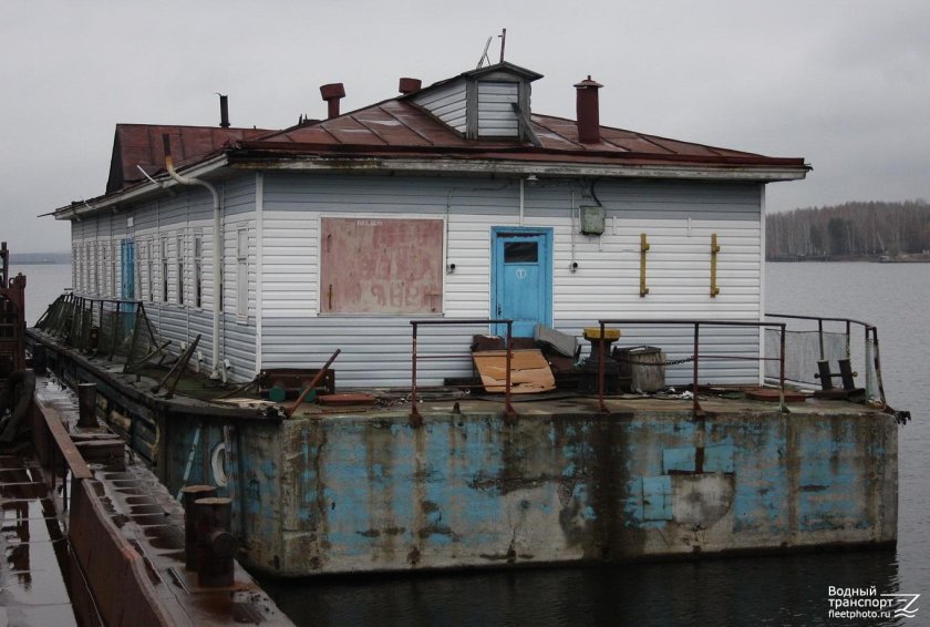 Плавучая пристань дебаркадер