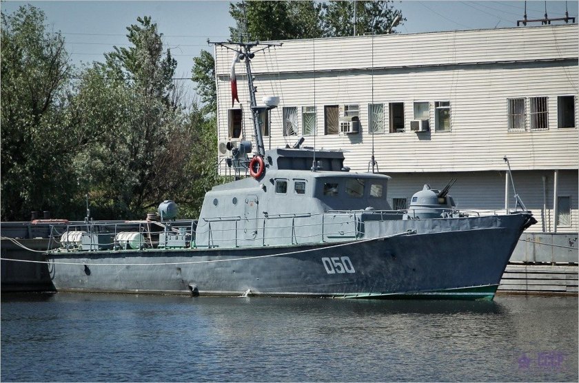 Катер 1400м гриф