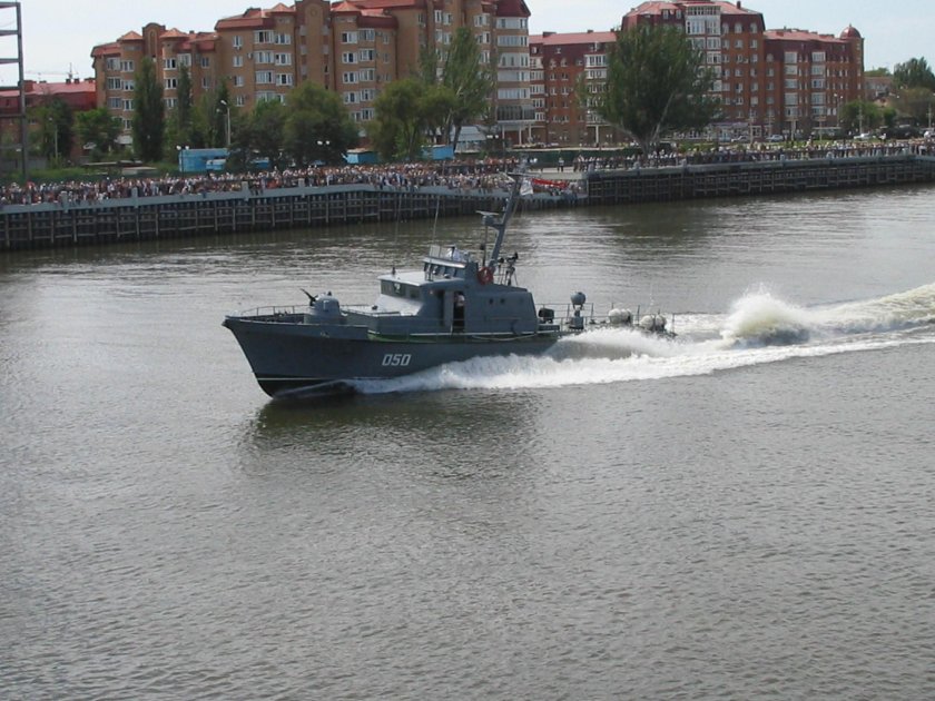 Катер 1400м гриф