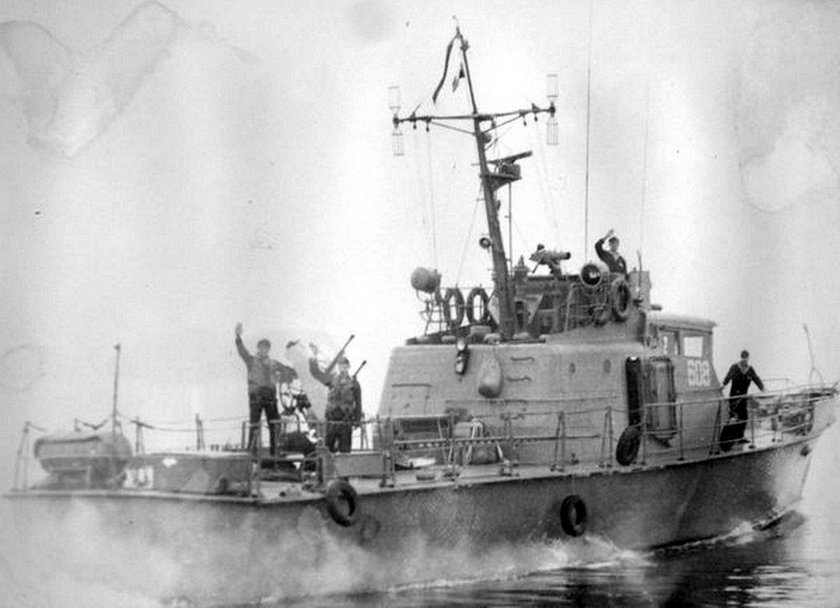 Патрульный катер гриф 1400