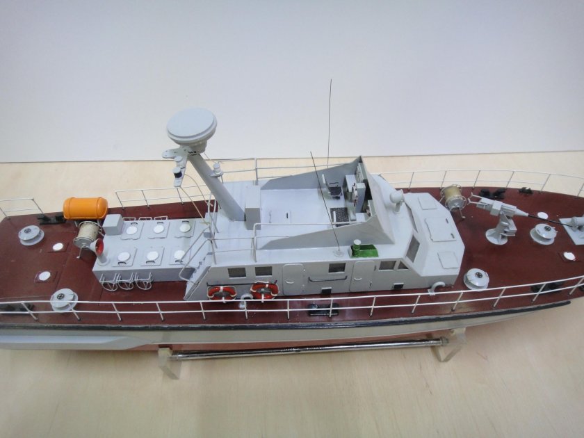 Патрульный катер гриф 1400