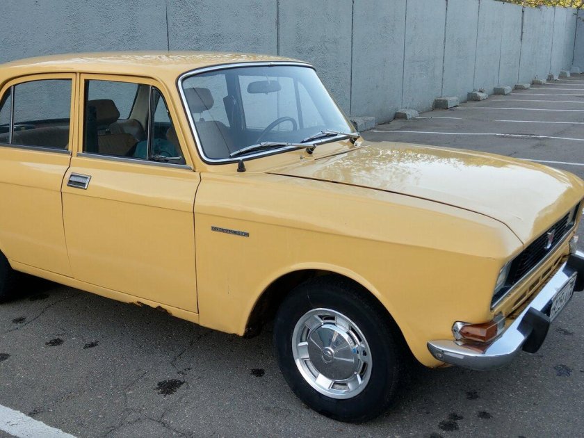 Москвич 2140 желтый