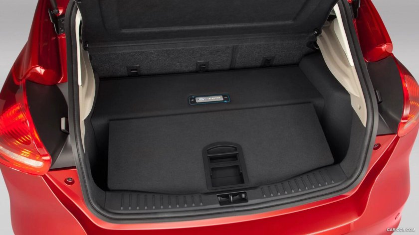 Ford Focus 3 седан багажник