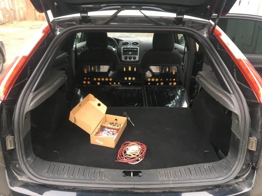 Ford Focus 2 хэтчбек багажник
