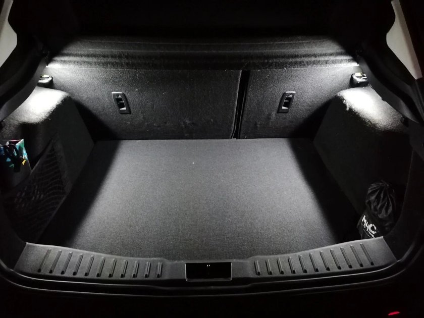 Подсветка багажника Форд фокус 3 хэтчбек