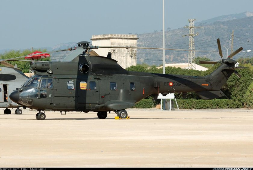 Eurocopter as 332 super puma вертолет