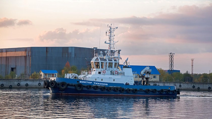 Виктор Тихонов буксир