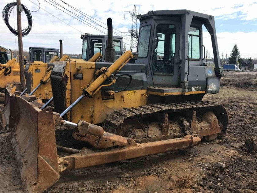 Бульдозер Shantui sd16
