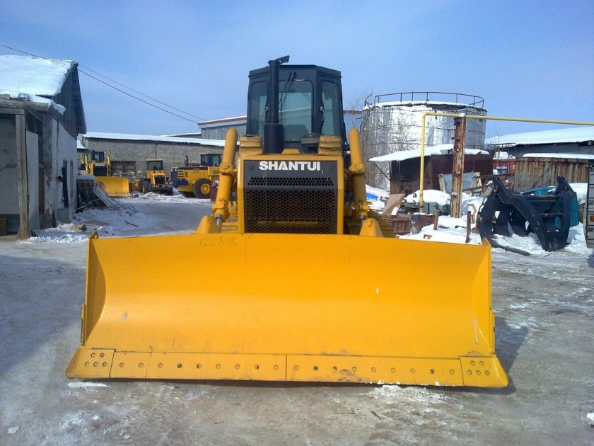 Бульдозер Shantui sd16