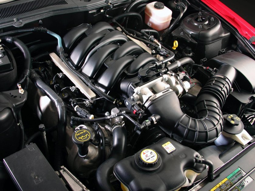 Форд Мустанг v8