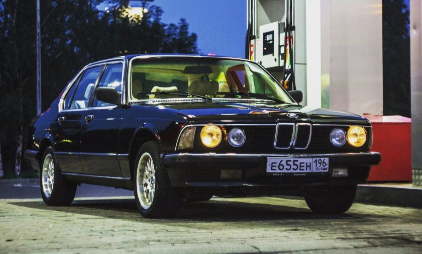 BMW e23 735i