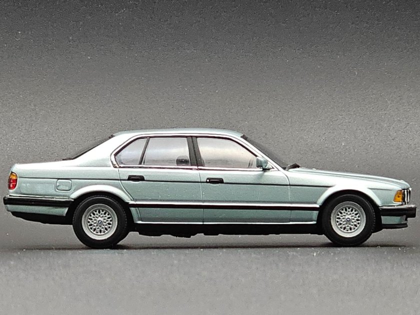 Бмв 7 серии е 32