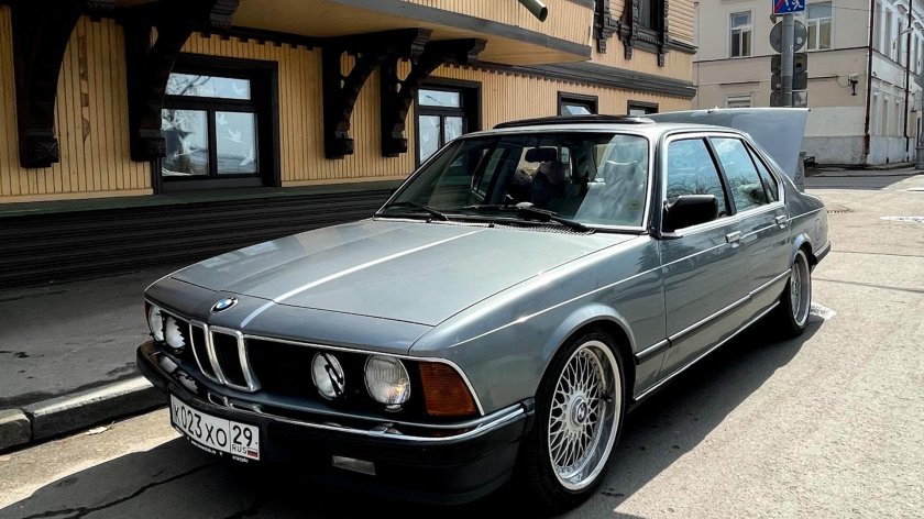 БМВ е23