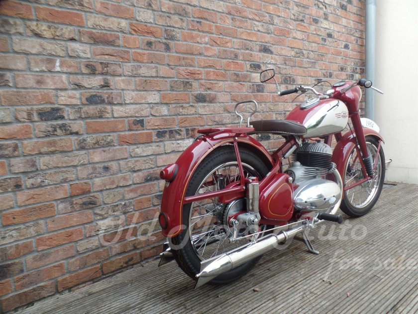 Ява Перак 350,