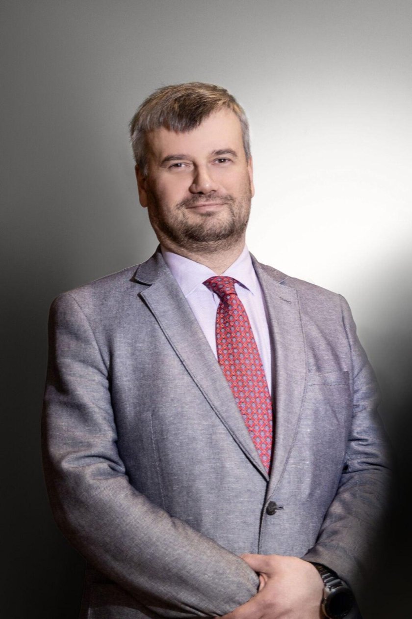 Максим коль