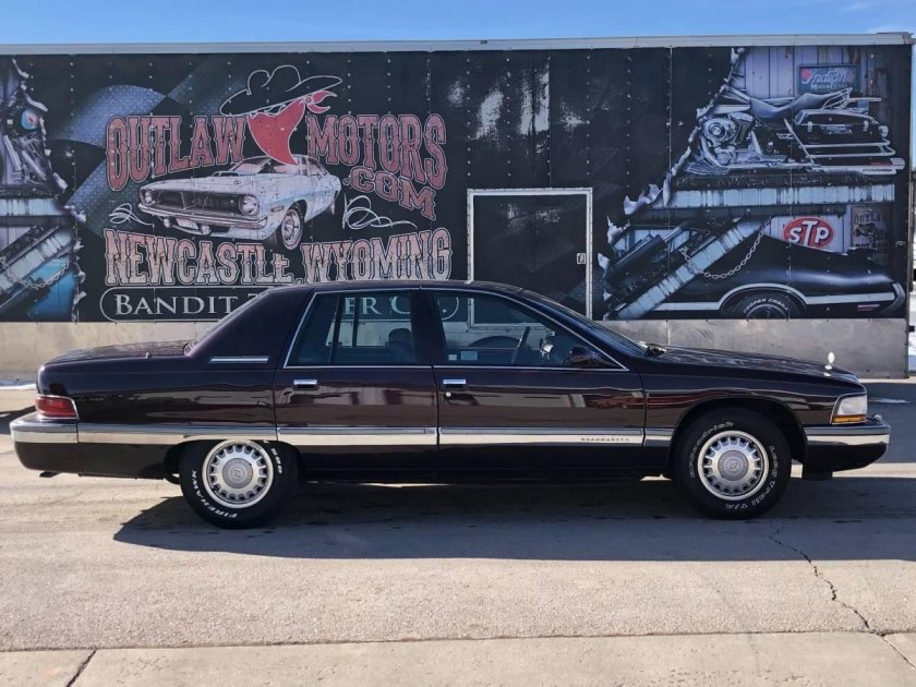 Cadillac fleetwood brougham 1993