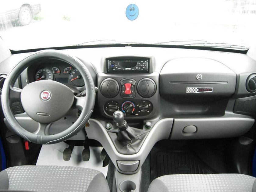 Fiat Doblo 2008 салон