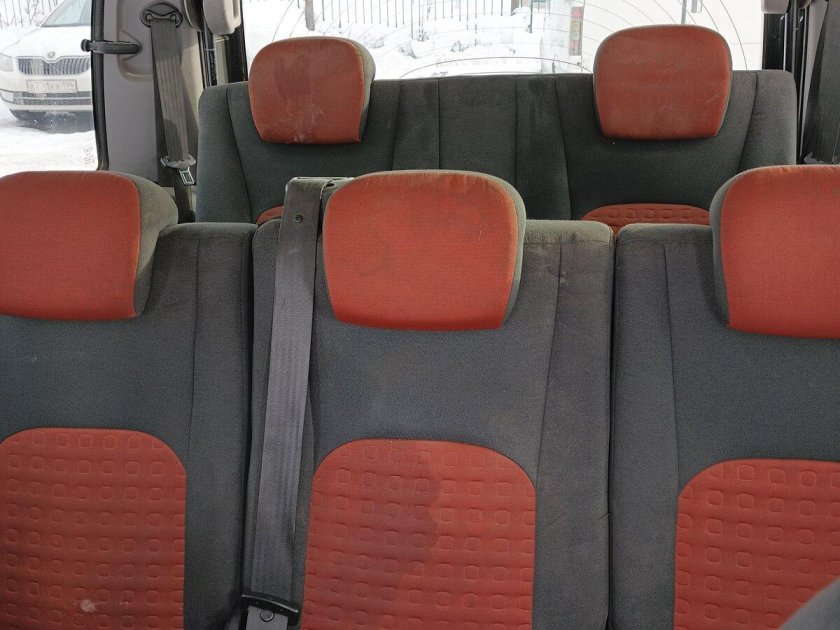 Фиат добло третий ряд сидений