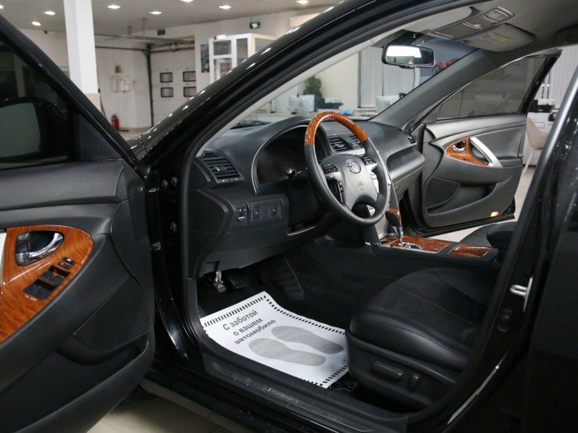 Тойота камри 40