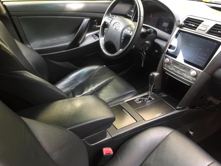 Camry 40 черный салон