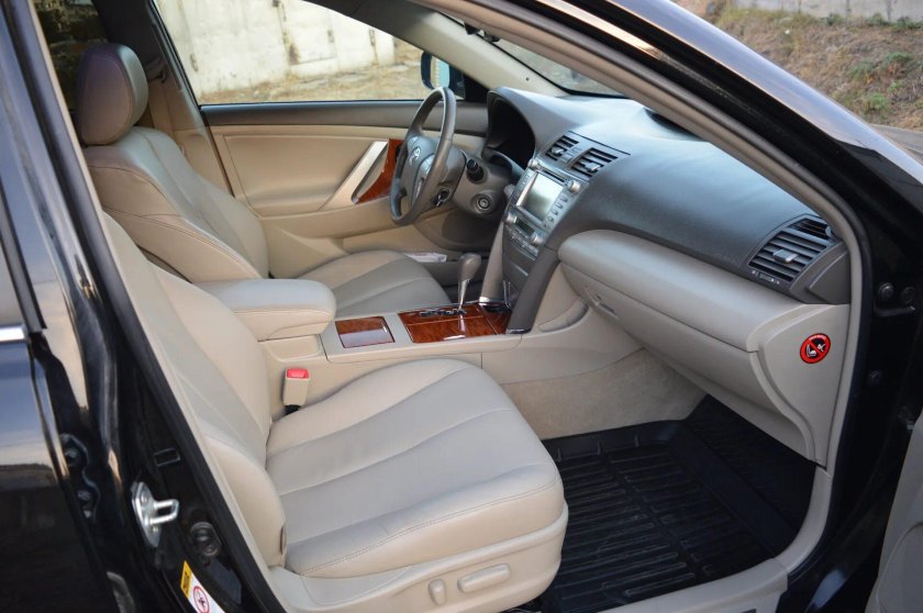 Камри 50 белый салон