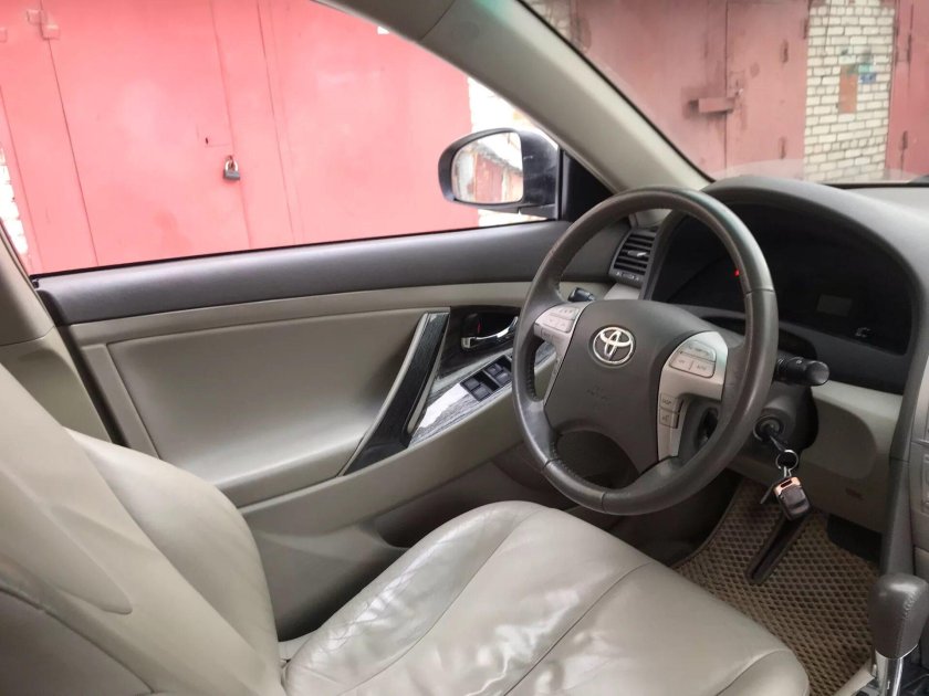 Toyota Camry 40 салон