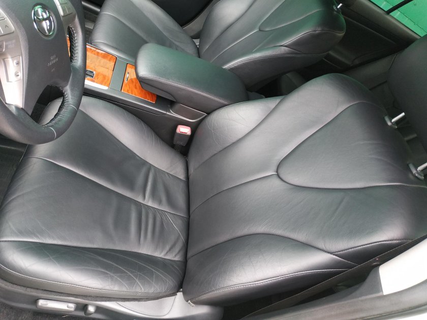 Кожаный салон на Камри 30