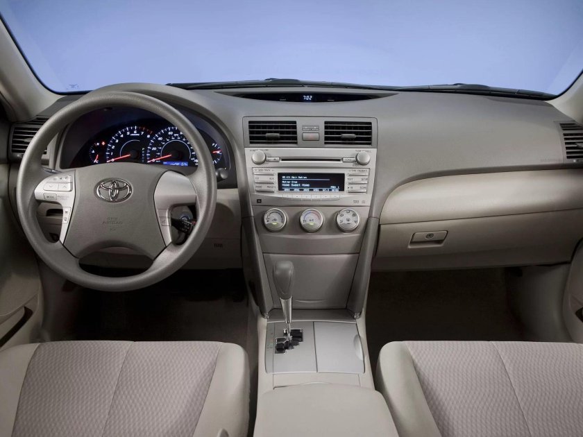 Toyota Camry 40 Interior