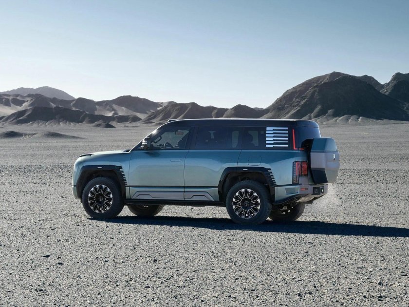 Внедорожник BYD Yangwang u8