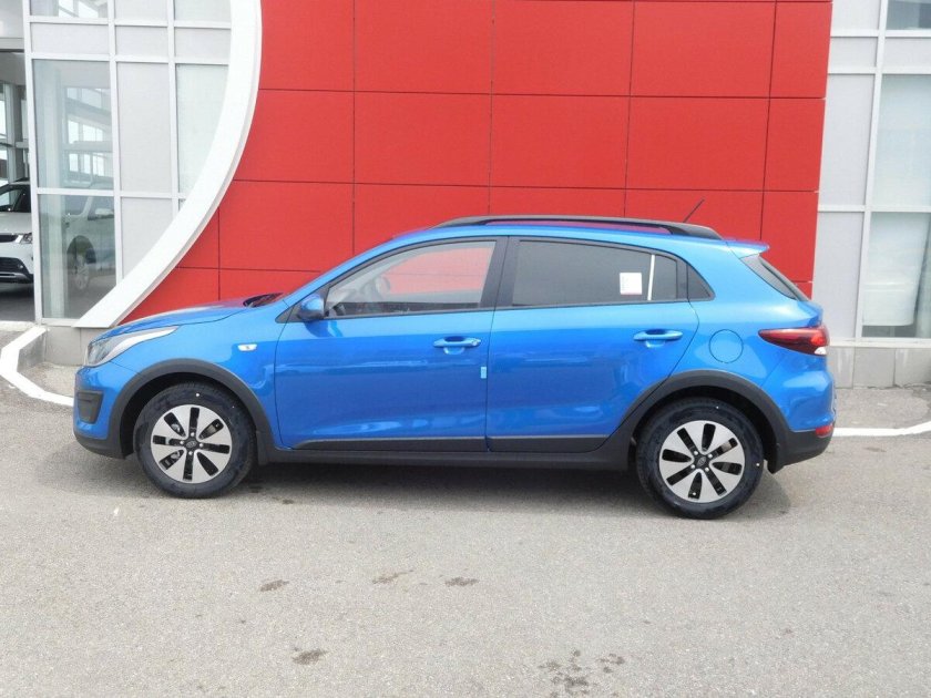 Kia Rio x-line 2018 синий