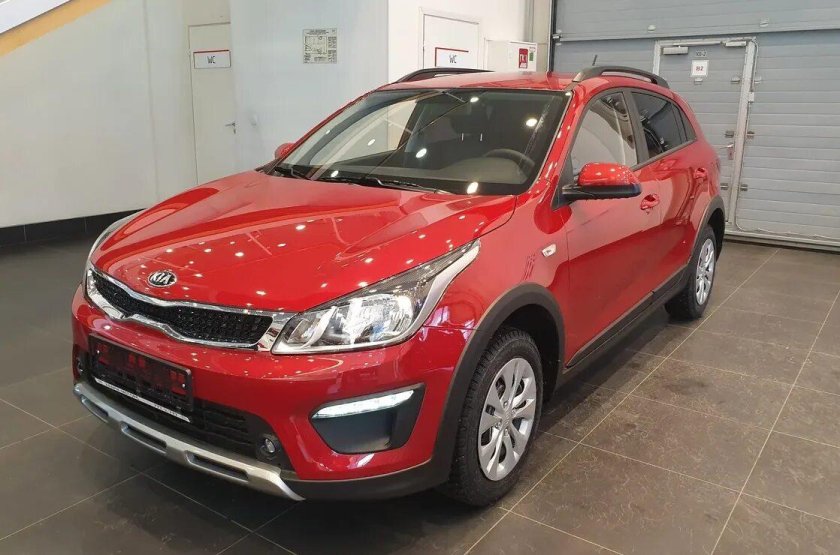 Красный Kia Rio x-line 2021