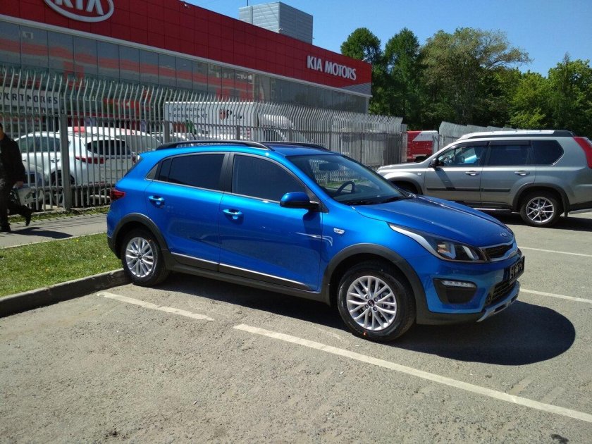Kia Rio x line 2019 синяя