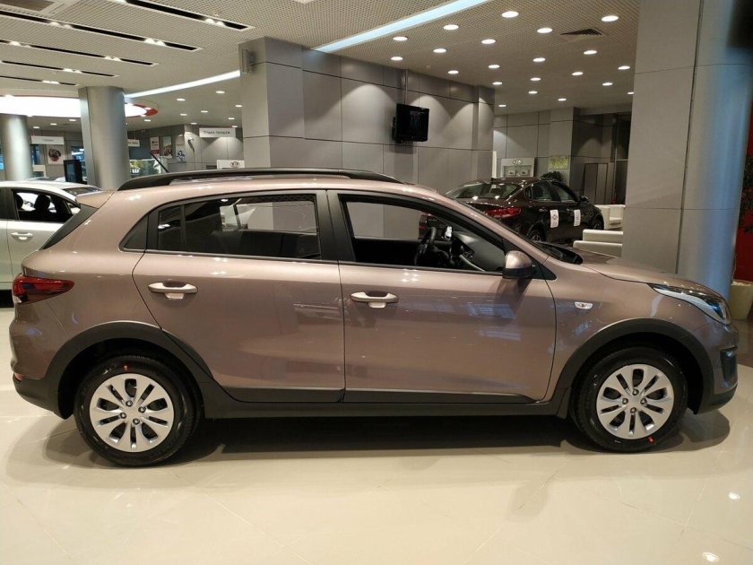 Kia Rio x коричневый