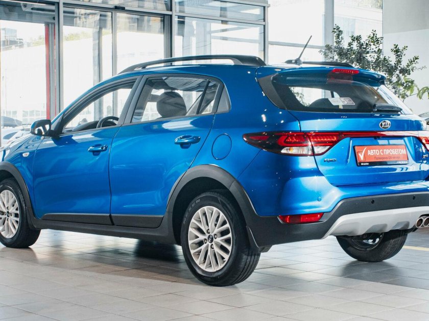 Чёрный Kia Rio x-line IV 1.6 at (123 л.с.) с пробегом