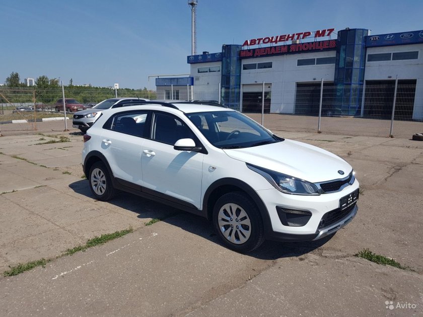 Kia Rio x Luxe белая