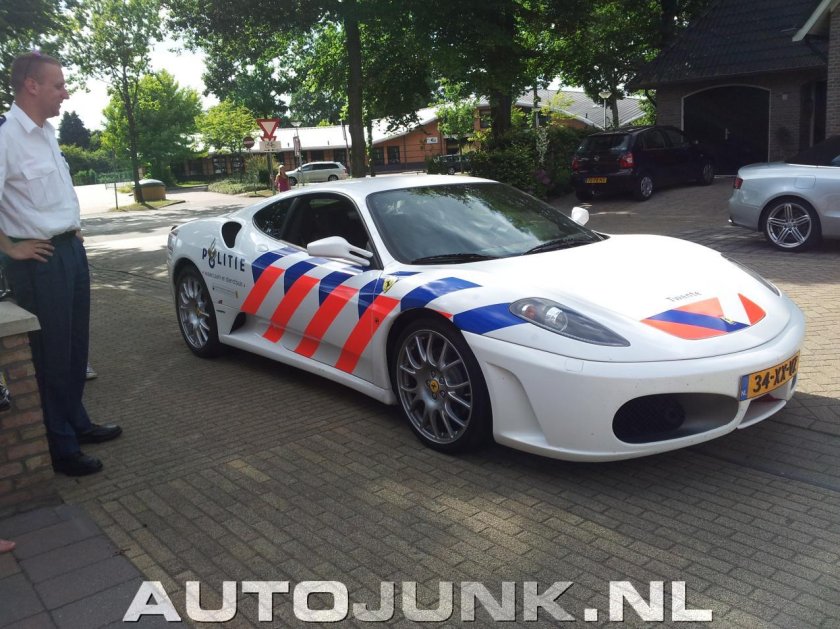Полиция Нидерландов машины