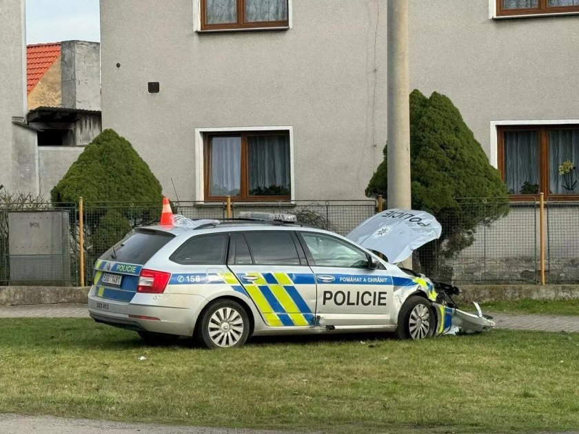 Машина полицейская