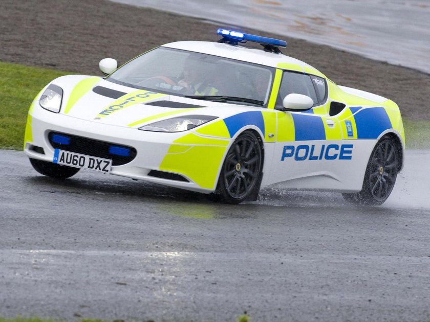 Полицейская машина