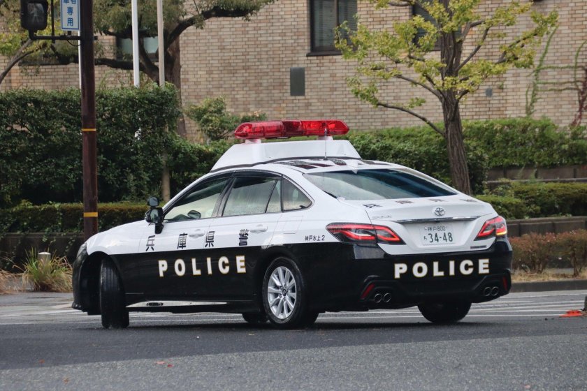 Японская полицейская машина