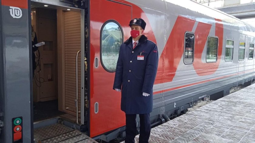 Фирменный поезд Южный Урал