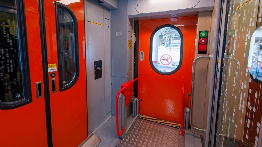 Фирменный Южный Урал плацкарт