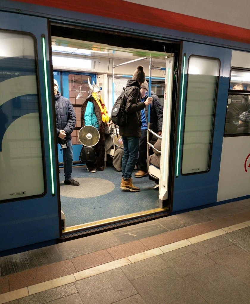 Поезда метро москва