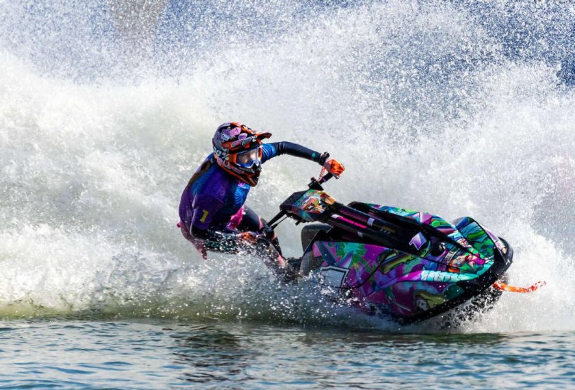 Эрик Рой Аквабайк