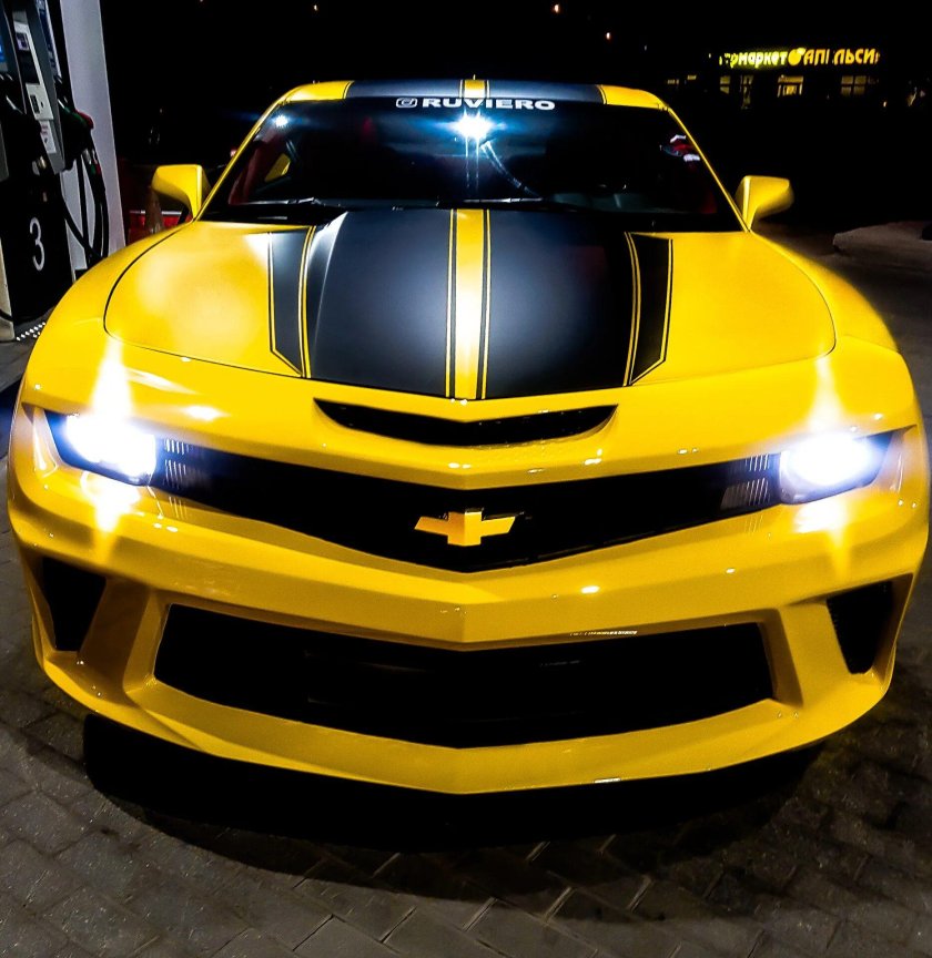 Шевроле Камаро Золотая