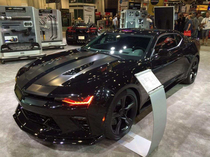 Chevrolet Camaro 2016 черный