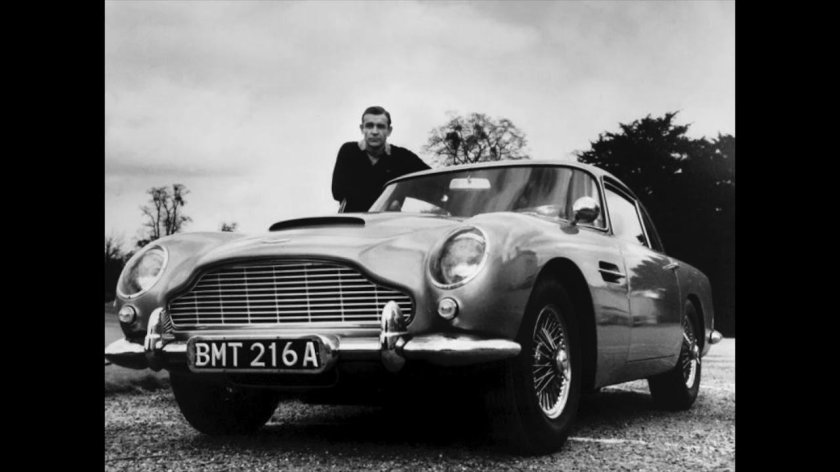 Aston Martin db5 Джеймса Бонда
