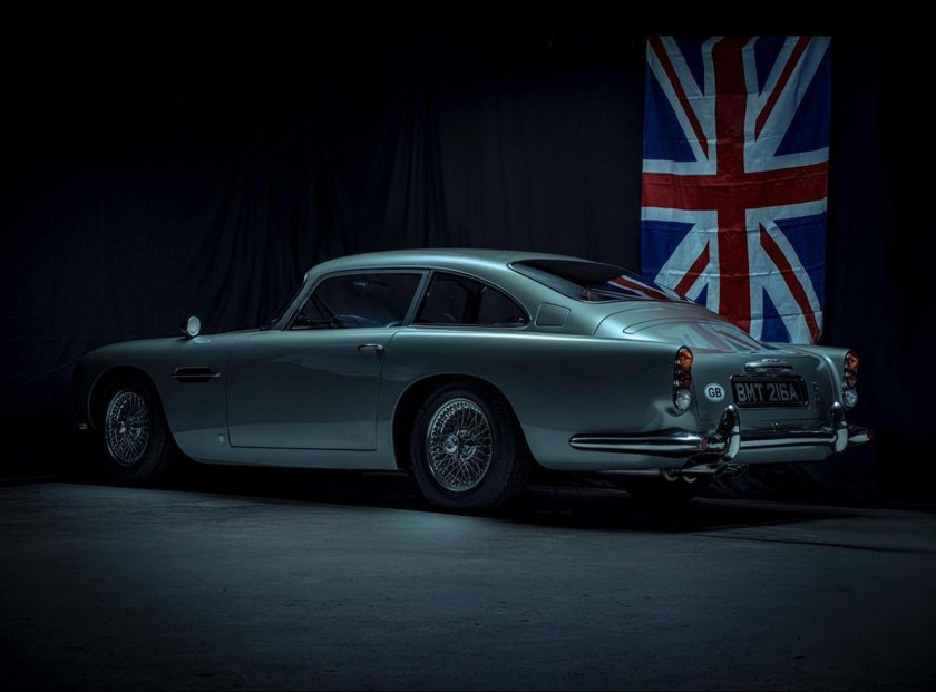 Aston Martin db5 007